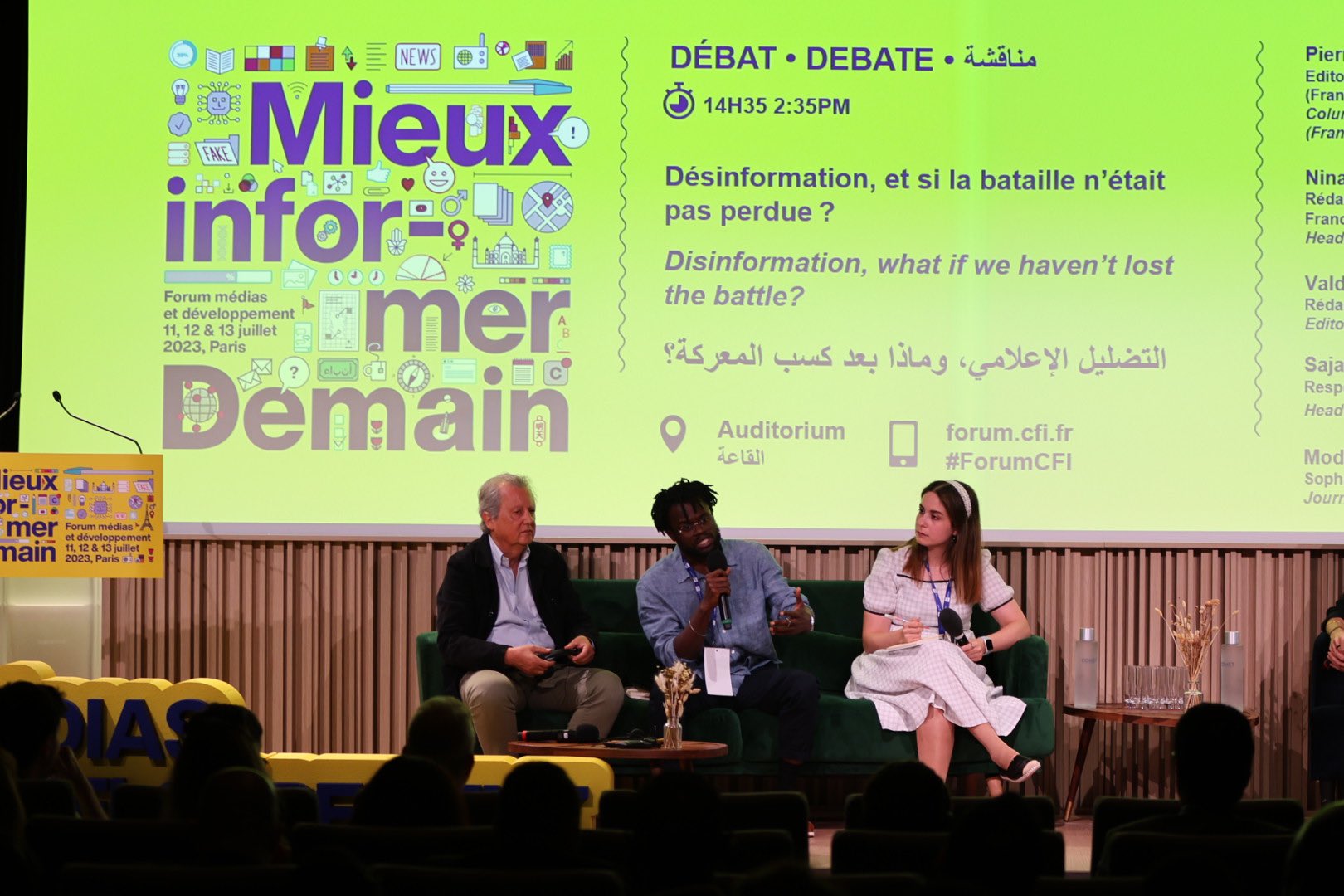 Valdez Onanina, intervenant lors d'un panel sur la désinformation à l'occasion du forum médias et développement de CFI en juillet 2023