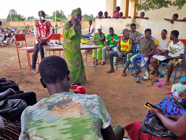 MédiaSahel : jeunes et radios partenaires animent des débats autour de la série Dianké