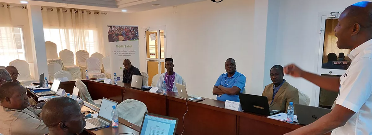 Management training for radio station managers in the Sahel