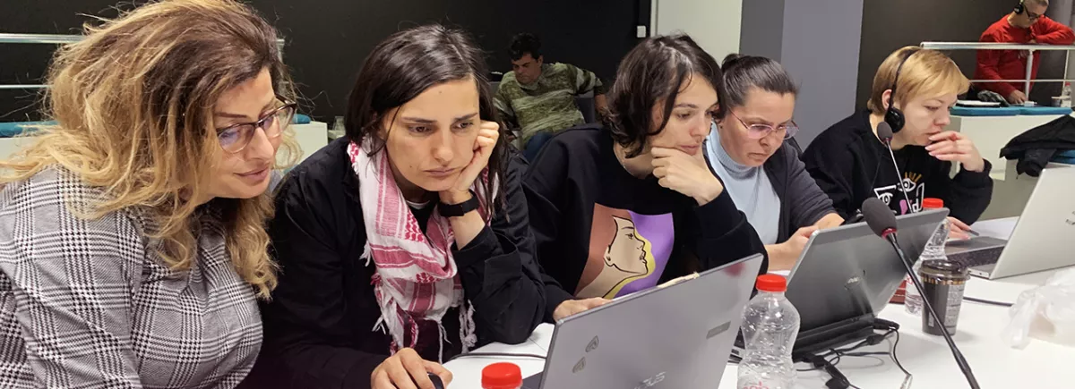Renforcer la lutte contre la désinformation dans les Balkans : Une coopération régionale pour une information fiable Renforcer la lutte contre la désinformation dans les Balkans : Une coopération régionale pour une information fiable