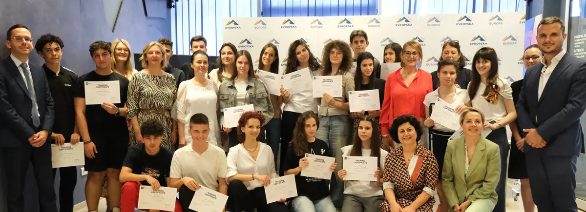 Imaginer l’Europe : les lycéens et lycéennes du Monténégro ont la parole Imaginer l’Europe : les lycéens et lycéennes du Monténégro ont la parole