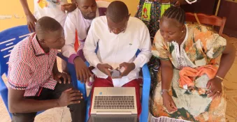 Tchad : grâce au numérique, les radios donnent de la voix aux défis environnementaux