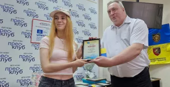 Eva Avramenko, bénéficiaire du projet CFI Yak Vdoma, lauréate d'un concours de journalisme en Ukraine Eva Avramenko, bénéficiaire du projet CFI Yak Vdoma, lauréate d'un concours de journalisme en Ukraine