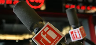 Alors on dit quoi ? : des émissions qui parlent à la jeunesse africaine de la crise sanitaire 