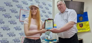 Eva Avramenko, bénéficiaire du projet CFI Yak Vdoma, lauréate d'un concours de journalisme en Ukraine