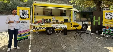 Le Balkan News Truck prend la route pour lutter contre la désinformation Le Balkan News Truck prend la route pour lutter contre la désinformation