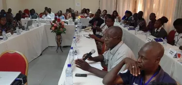 Au Burkina Faso, responsables de radios et jeunes échangent sur MédiaSahel