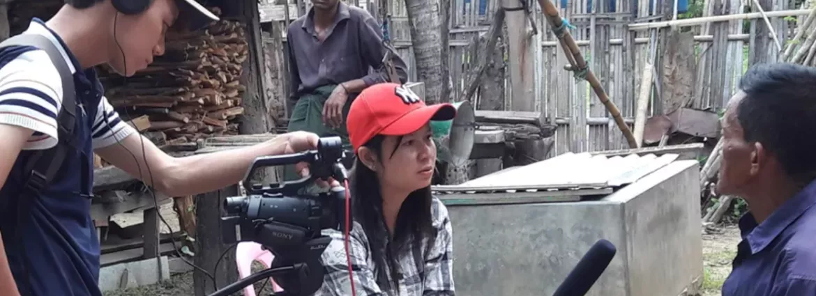 Cinq journalistes birman•es mènent une action de plaidoyer à Bruxelles