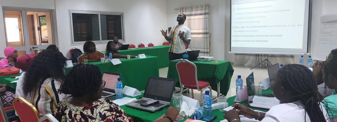 Equipping the Amazons of the news with the tools to ensure their security Equipping the Amazons of the news with the tools to ensure their security